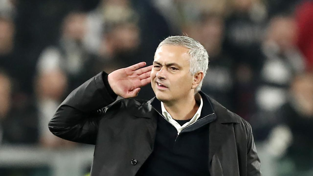 Ekspresi Jose Mourinho setelah pertandingan melawan Real Madrid dalam laga penuh tensi.