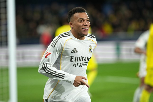 Pelatih timnas Prancis membela peran Kylian Mbappe